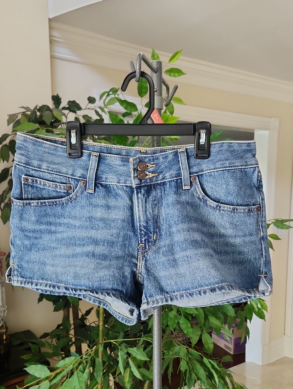 Levi's Superlow Classic Denim Shorts. Medium Blue. Iconic. Festival BBQ Ready!